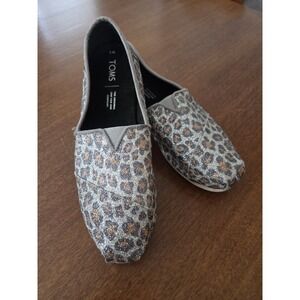 Toms Classic Silver Glitter Cheetah Print Shoes Women's 8